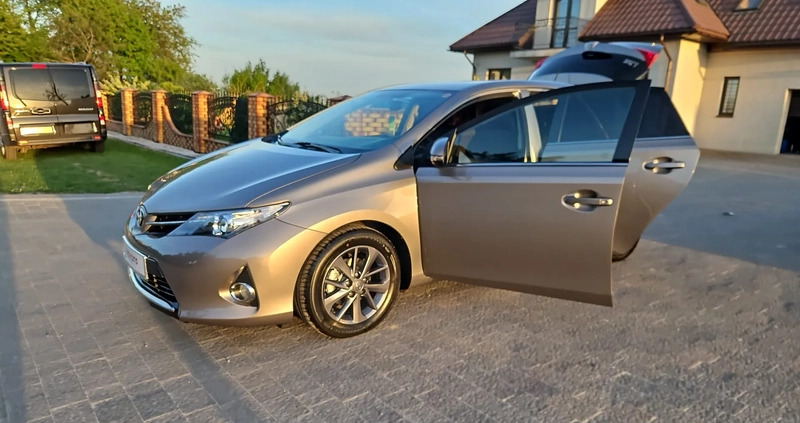 Toyota Auris cena 34900 przebieg: 225000, rok produkcji 2013 z Libiąż małe 232